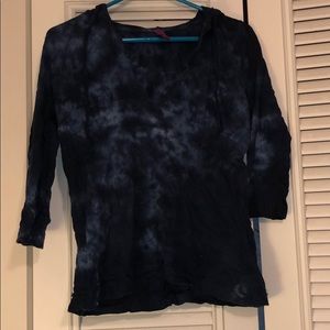 Hooded Tie-Dye Tee with 3/4 Sleeves